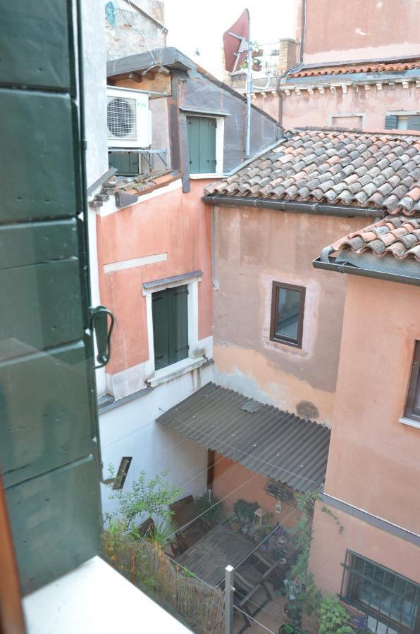 Casa Di Sam, * Venezia
